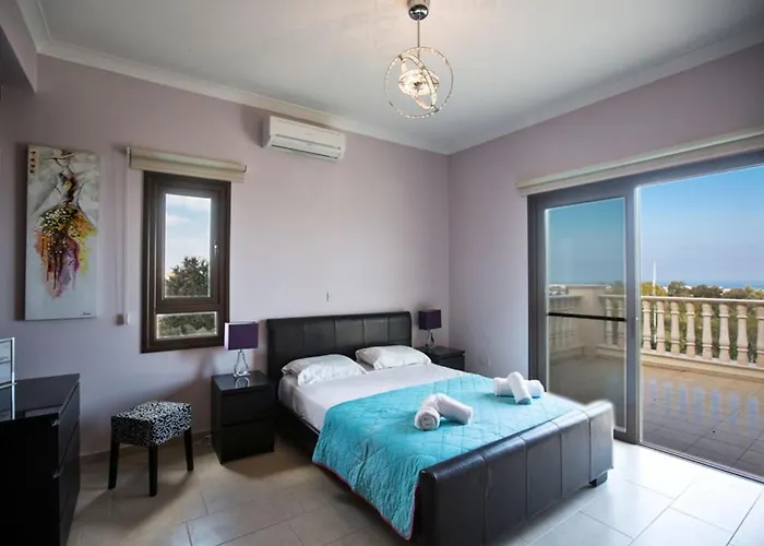 Villa Deluxe, Fabulous And Luxurious 7bdr Villa, Close To Fig Tree Protaras