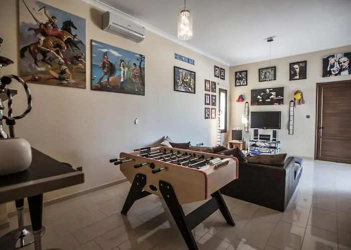 Deluxe, Fabulous And Luxurious 7bdr Villa, Close To Fig Tree