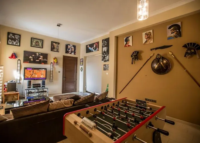 Deluxe, Fabulous And Luxurious 7bdr Villa, Close To Fig Tree Protaras