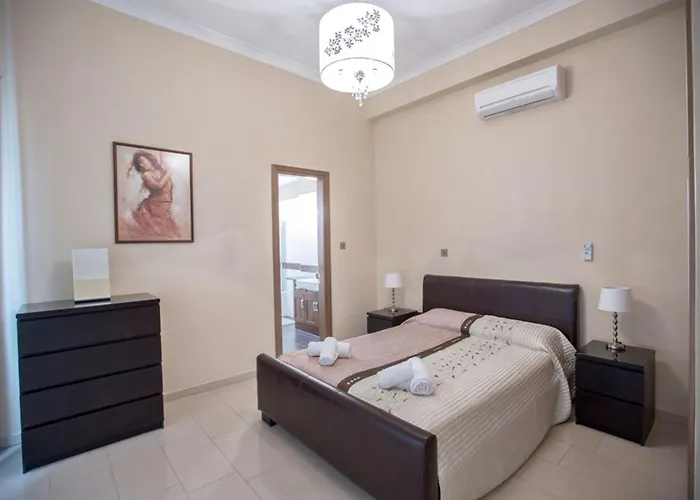 Deluxe, Fabulous And Luxurious 7bdr Villa, Close To Fig Tree Vilă *