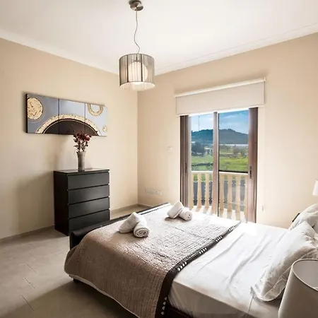 Villa Deluxe, Fabulous And Luxurious 7bdr Villa, Close To Fig Tree Bay
