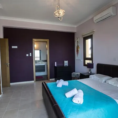 Villa Deluxe Fabulous&luxurious 7bdr Close To Fig Tree Bay Protaras