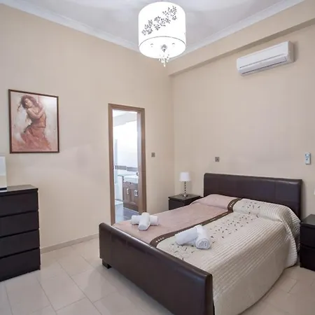 Deluxe, Fabulous And Luxurious 7bdr Villa, Close To Fig Tree 빌라 *