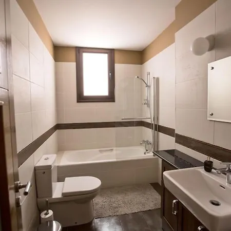 Deluxe, Fabulous And Luxurious 7bdr Villa, Close To Fig Tree