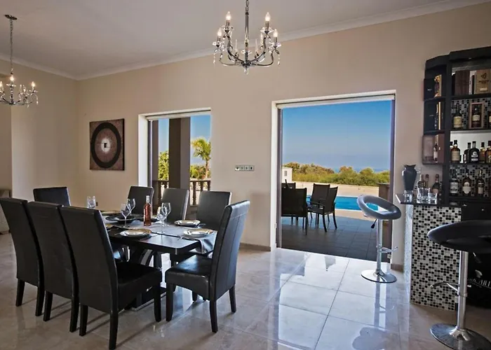 Villa Deluxe, Fabulous And Luxurious 7bdr Villa, Close To Fig Tree *
