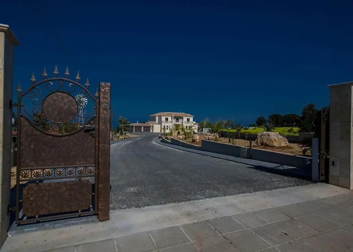 Deluxe, Fabulous And Luxurious 7bdr Villa, Close To Fig Tree Villa Protaras